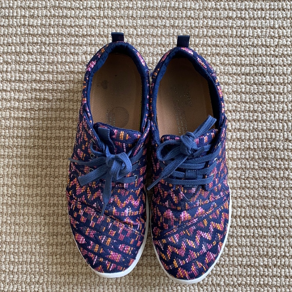 TOMS comfort sneakers